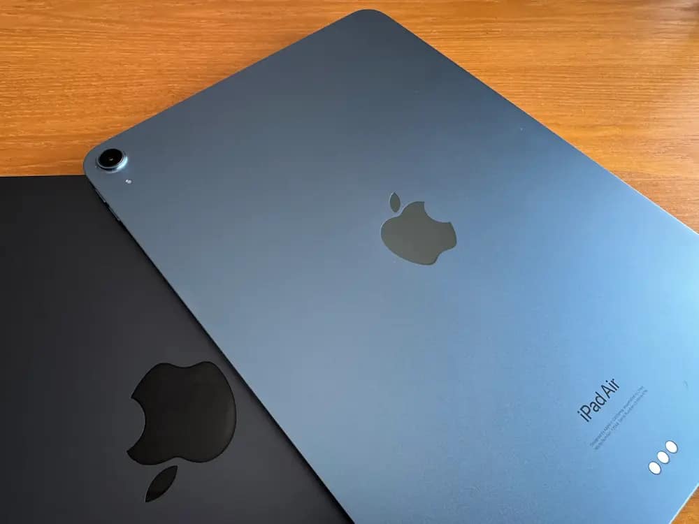 ブルーのiPad