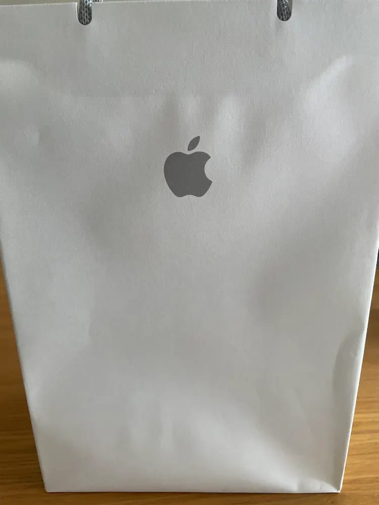 Appleの紙袋